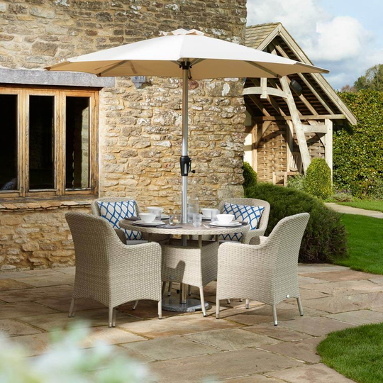 2021 Bramblecrest Tetbury 4-Seat Dining Set With Round Table & Parasol - Nutmeg